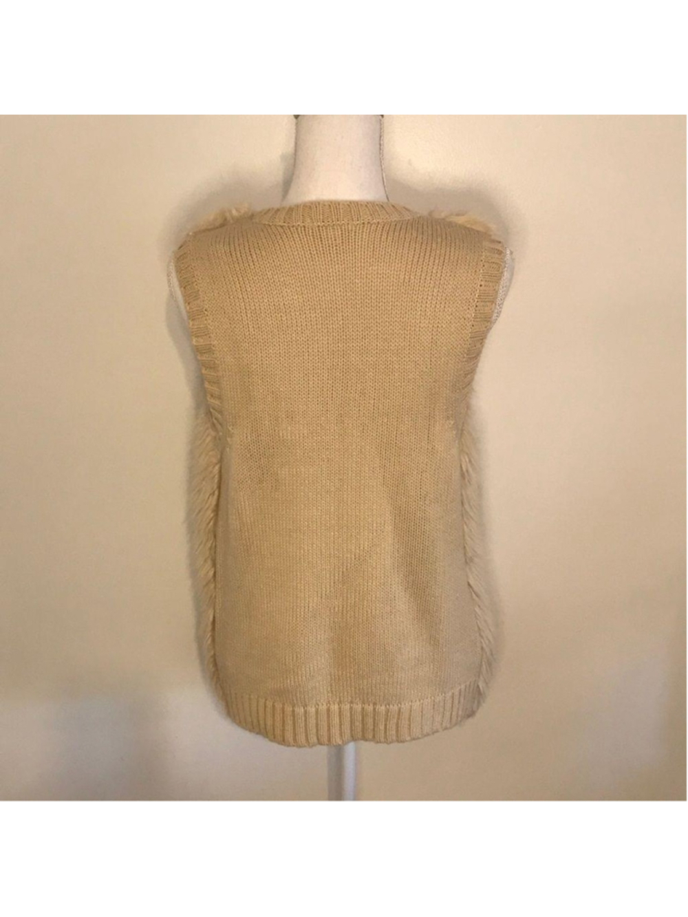 FURRY VEST - Picture 3 of 4